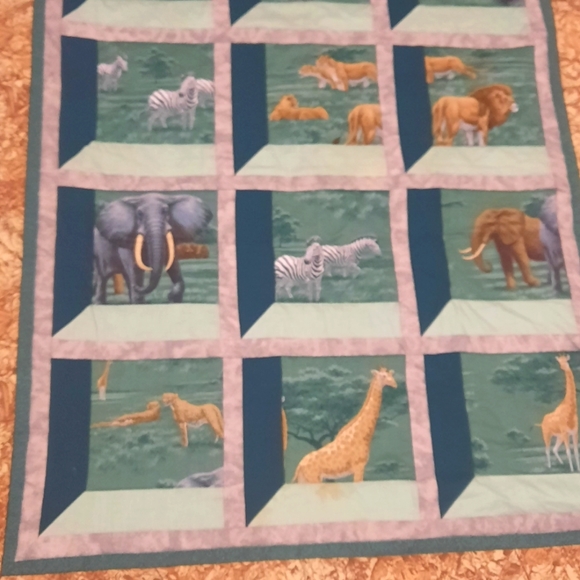 3D vintage quilt 110cm × 100cm - Picture 1 of 5